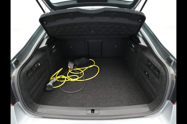 Škoda Superb 1.4 TSI iV 218pk Business Edition Navigatie Pdc Acc Assistentiepakket 100