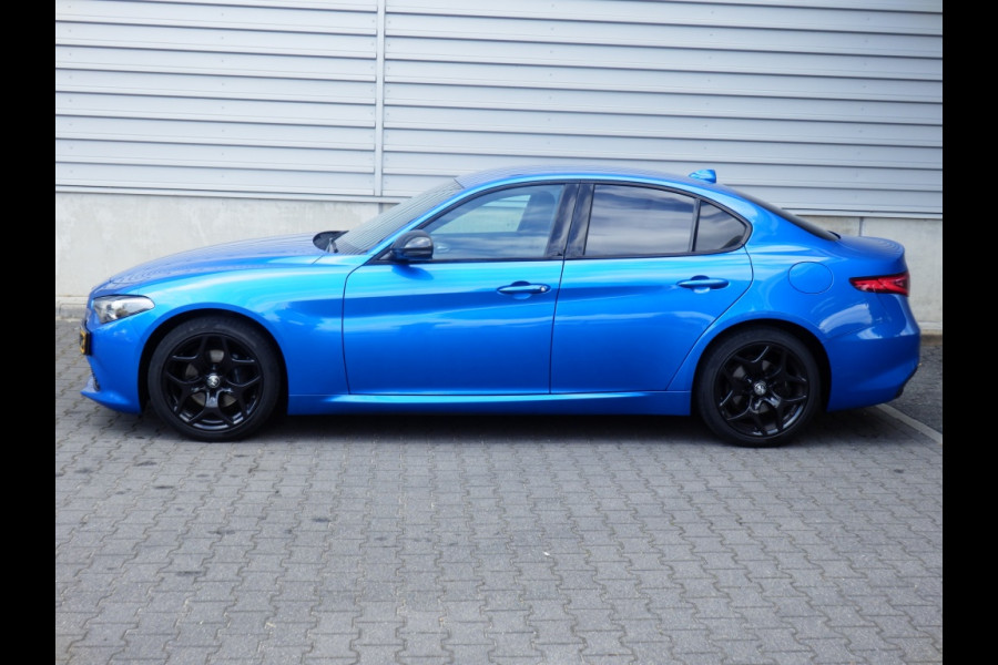 Alfa Romeo Giulia 2.0T Super 310 pk* | Veloce sport int. | 18 inch LM |