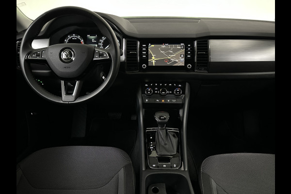 Škoda Kodiaq 1.5 TSI Ambition 7 Persoons 150pk DSG | DSG | DAB | Carplay | Camera | Stuur/Stoel Verwarming | Navi | Adaptive Cruise | Draadloos Laden |
