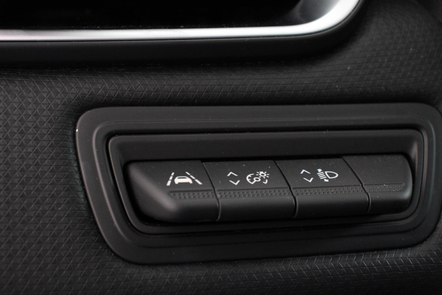 Renault Clio 1.0 TCe 100pk Experience | Navigatie | Climate Control | Cruise control | Lichtmetalen Velgen | Parkeer Sensoren | Extra Getint glas | 5 deurs