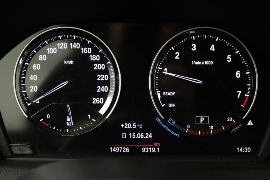 BMW 1-serie 118i Executive Sport Automaat (CRUISE, NAVIGATIE, CAMERA, PDC V+A, NL-AUTO, DEALER ONDERHOUDEN)