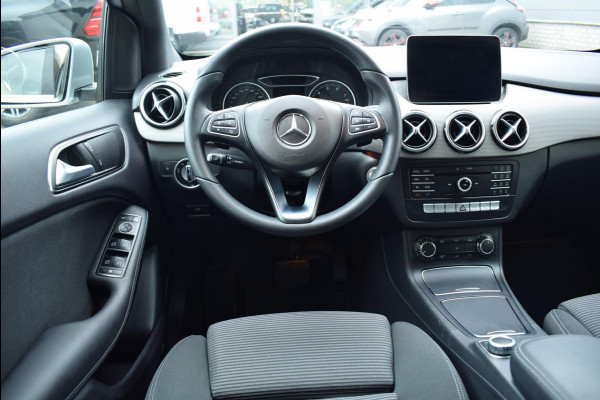 Mercedes-Benz B-Klasse 180 Business Solution | NAVIGATIE | TREKHAAK |