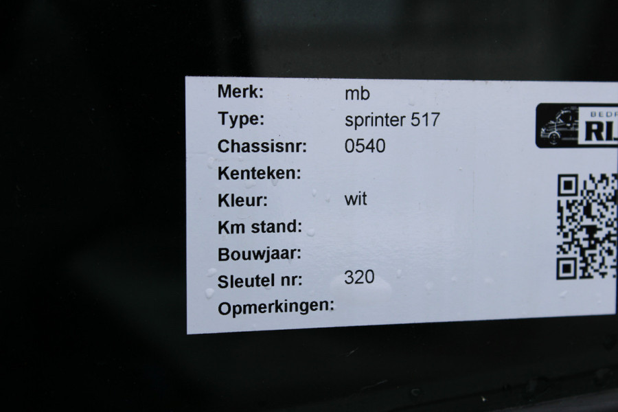Mercedes-Benz Sprinter 515 CDI L3 Bakwagen met klep 3500 KG trekgewicht, Dhollandia laadklep 1000 KG