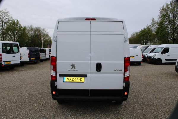 Peugeot Boxer 2.2 BlueHDi 120PK, L2H2, Airco