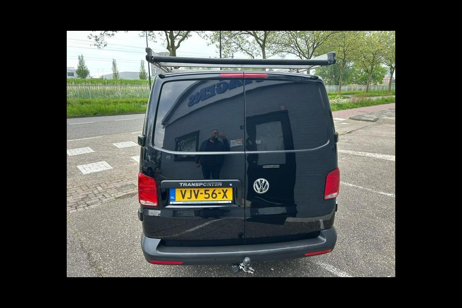 Volkswagen Transporter 2.0 TDI L2H1 140 pk