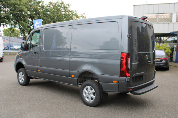 Mercedes-Benz Sprinter 319 CDI 4x4 AWD L2H1 4x4, MBUX 10.25 met 360 graden camera, LED verlichting