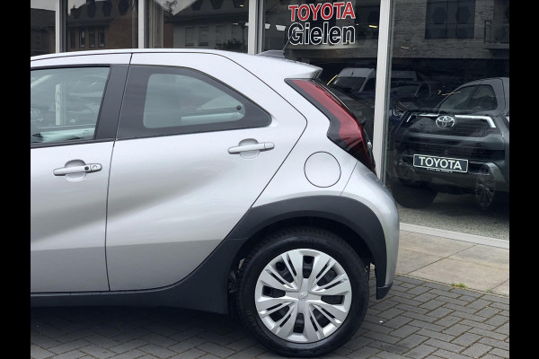 Toyota Aygo X 1.0 VVT-i S-CVT Automaat Limited | Stoelverwarming, Keyless, Licht + Regensensor, Apple CarPlay/Android Auto