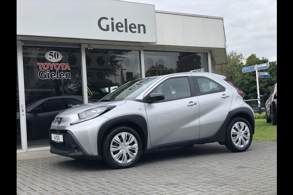 Toyota Aygo X 1.0 VVT-i S-CVT Automaat Limited | Stoelverwarming, Keyless, Licht + Regensensor, Apple CarPlay/Android Auto