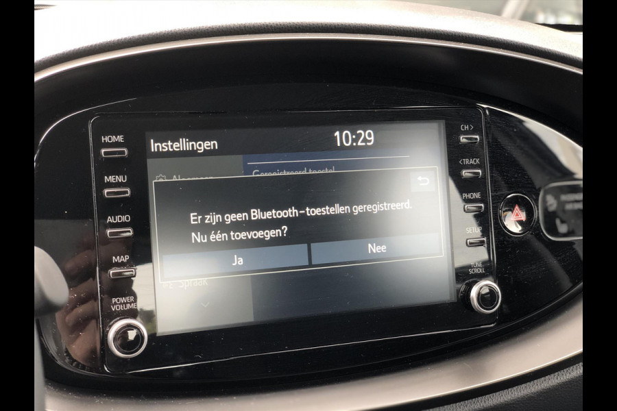 Toyota Aygo X 1.0 VVT-i S-CVT Automaat Limited | Stoelverwarming, Keyless, Licht + Regensensor, Apple CarPlay/Android Auto