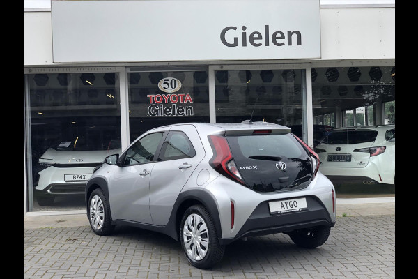 Toyota Aygo X 1.0 VVT-i S-CVT Automaat Limited | Stoelverwarming, Keyless, Licht + Regensensor, Apple CarPlay/Android Auto