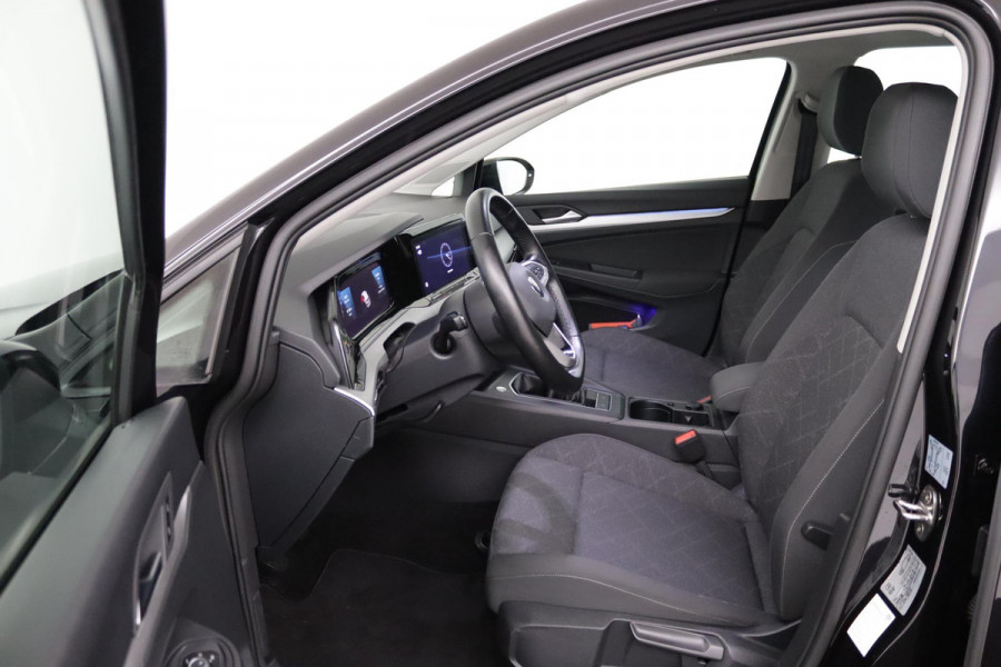 Volkswagen Golf 1.0 TSI Sport (VIRTUAL COCKPIT, SFEERVERLICHTING, NAVIGATIE , PARKEERSENSOREN, 1e EIGENAAR, GOED ONDERHOUDEN)