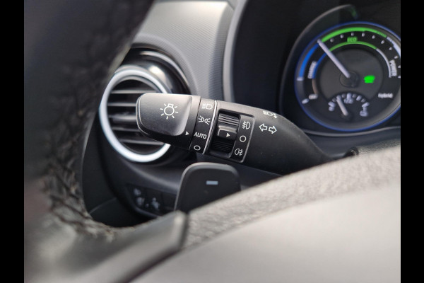 Hyundai Kona 1.6 GDI HEV Comfort | Navi | Cruise | Camera | PDC | KRELL | Licht- en Regensensor |