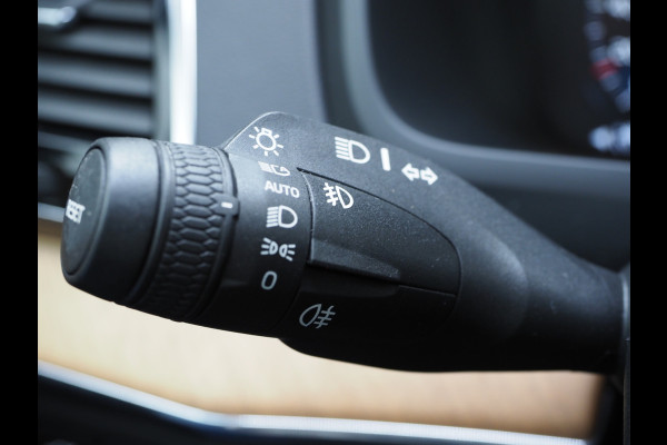Volvo XC90 2.0 T8 Recharge AWD Inscription | Panoramadak | Pilot Assist | Camera | Keyless | Memory | Trekhaak
