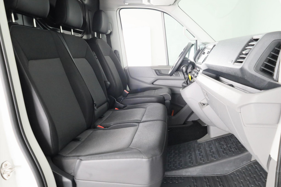 Volkswagen Crafter 35 2.0 TDI L3H3 Highline 140 pk Automaat | Verlengde garantie | Navigatie | Parkeersensoren | Achteruitrijcamera | Cruise control |