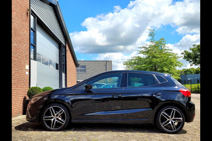 Seat Ibiza 1.0 TSI FR Intense, CAMERA, CARPLAY, ADAPTIVE Cruise, LED