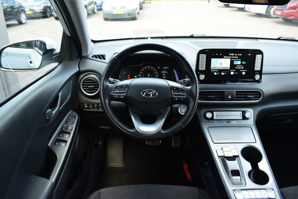 Hyundai Kona EV Fashion 64 kWh | Subsidie Mogelijk | HUD | Apple CarPlay | Camera