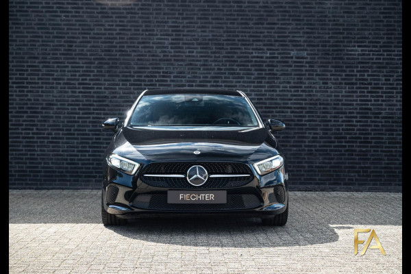 Mercedes-Benz A-Klasse 180 AMG Line 19 Inch/LED/AMG