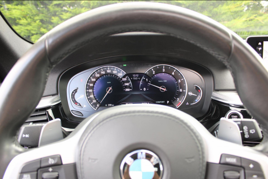 BMW 5 Serie Touring 530i High Executive M-Pakket Panodak H&K NLAuto