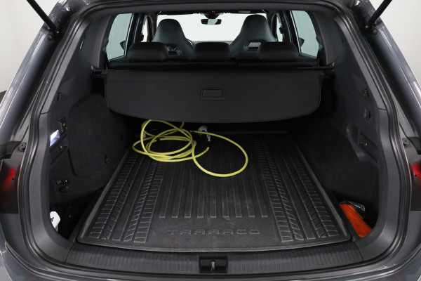Seat Tarraco 1.4 TSI e-Hybrid PHEV FR 245 pk Automaat (DSG) | Navigatie | Elektr. trekhaak | Parkeersensoren (Park assist)  | Rondomzicht camera | Stoelverwarming v/a |