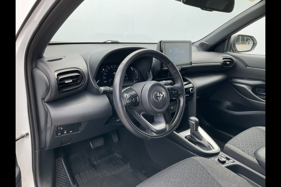 Toyota Yaris Cross 1.5 Hybrid Hoogzitter Stoelverw Nav/Cam Apple/Android First Edition