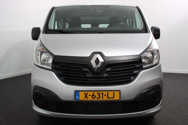 Renault Trafic Passenger 1.6 dCi Grand Authentique Energy 8 persoons ! | Navigatie | Airco voor en achter | Parkeer sensoren | Cruise Control | Bumpers in kleur