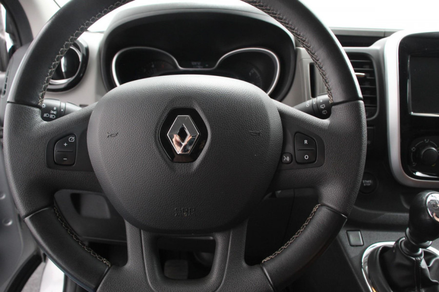 Renault Trafic Passenger 1.6 dCi Grand Authentique Energy 8 persoons ! | Navigatie | Airco voor en achter | Parkeer sensoren | Cruise Control | Bumpers in kleur