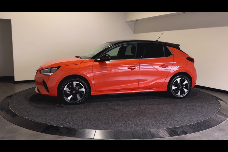 Opel CORSA-E Elegance 50 kWh | Prachtige oranje corsa | Opvallende kleur | Achteruitrijcamera en sensoren