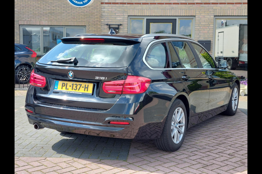 BMW 3 Serie Touring 318i High Executive | Leder | Navi | NL auto | Stoelverwarming