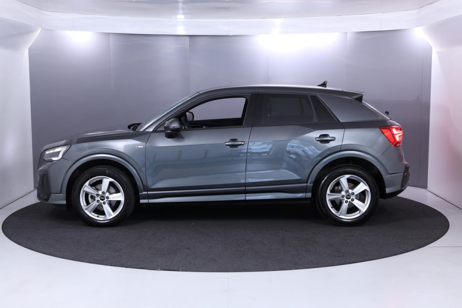 Audi Q2 35 TFSI S-Line 150 pk S-tronic | Verlengde garantie | Navigatie | Parkeersensoren achter | Adaptieve cruise control | Matrix LED koplampen |