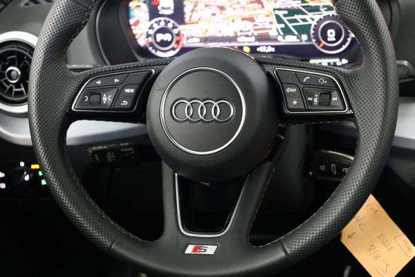 Audi Q2 35 TFSI S-Line 150 pk S-tronic | Verlengde garantie | Navigatie | Parkeersensoren achter | Adaptieve cruise control | Matrix LED koplampen |