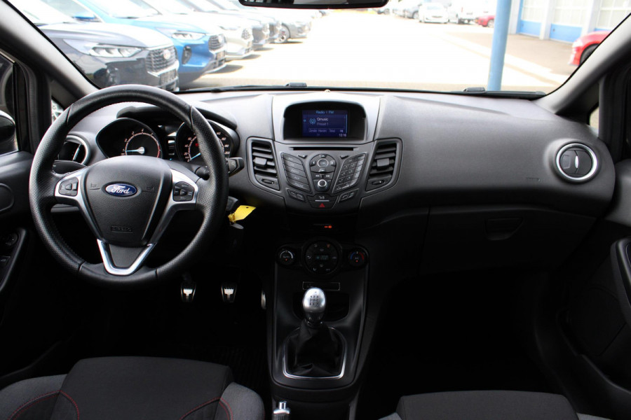 Ford Fiesta 1.0 EcoBoost ST Line | Unieke KM Stand! | Climate control | 17 inch | Park.sens. | Cruise | Grote achterspoiler