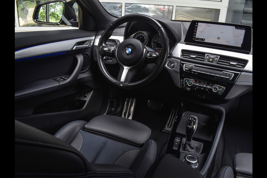 BMW X2 sDrive20i HIGH EXECUTIVE | M-PAKKET | FULL-LED | PANORAMADAK | SHADOW LINE | HEAD-UP | MEMORY SEATS | CAMERA | DAB+ | TREKHAAK