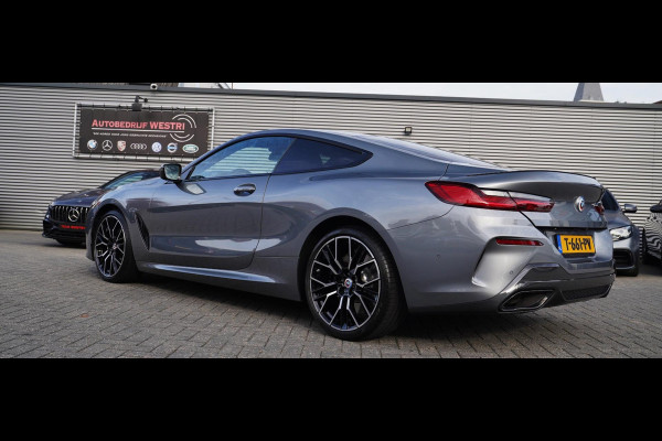 BMW 8 Serie 840i xDrive High Executive M-pakket | Carbon | 2023 Navi | Adaptieve cruise | Head up display | Nieuwprijs €156.000,-