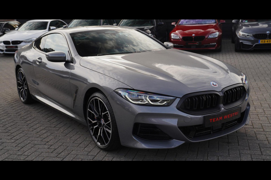 BMW 8 Serie 840i xDrive High Executive M-pakket | Carbon | 2023 Navi | Adaptieve cruise | Head up display | Nieuwprijs €156.000,-