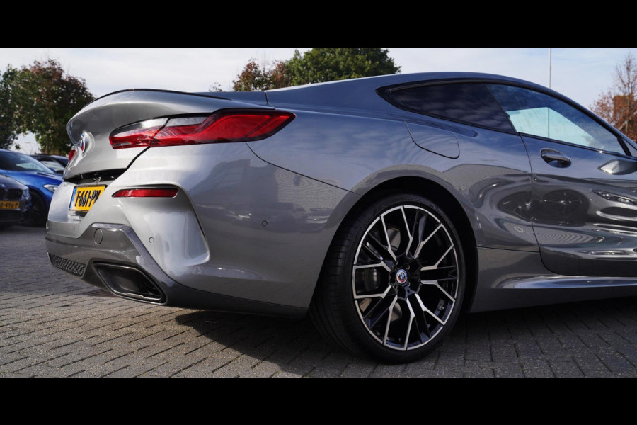 BMW 8 Serie 840i xDrive High Executive M-pakket | Carbon | 2023 Navi | Adaptieve cruise | Head up display | Nieuwprijs €156.000,-