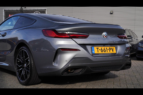 BMW 8 Serie 840i xDrive High Executive M-pakket | Carbon | 2023 Navi | Adaptieve cruise | Head up display | Nieuwprijs €156.000,-