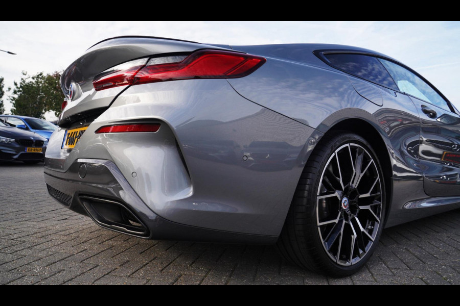 BMW 8 Serie 840i xDrive High Executive M-pakket | Carbon | 2023 Navi | Adaptieve cruise | Head up display | Nieuwprijs €156.000,-