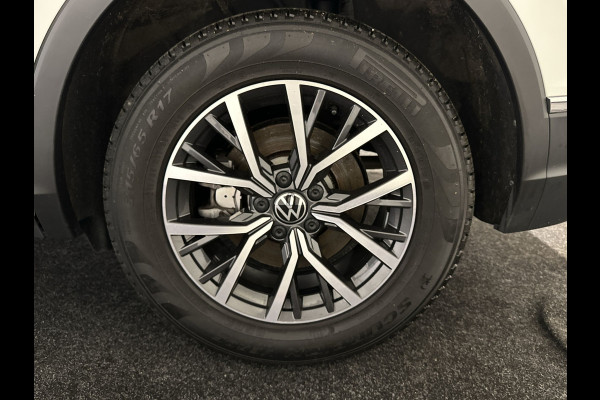 Volkswagen Tiguan 1.4 TSI eHybrid | Stoere velgen! | Digitale dash | Navigatiesysteem
