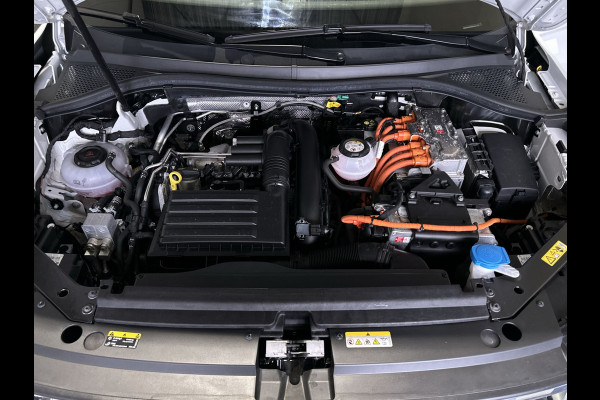 Volkswagen Tiguan 1.4 TSI eHybrid | Stoere velgen! | Digitale dash | Navigatiesysteem