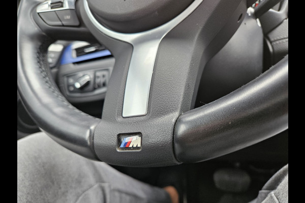 BMW X1 xDrive25e M Sport Plug In Hybrid PHEV | Trekhaak Afn . | LED Koplampen | Sportstoelen Verwarmd | Navi Pro | DAB | 18"L.M | Sportstuur |