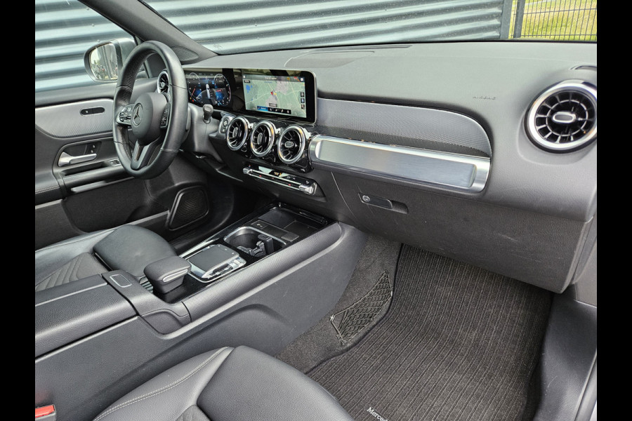 Mercedes-Benz Glb 200 Advantage 164pk Automaat | Widescreen Navi | Sportstoelen Verwarmd | Climate Control | Cruise Control | 17"L.M |