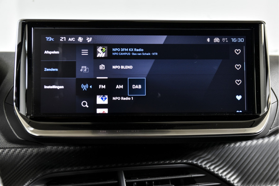 Peugeot 2008 1.2 PureTech 130 PK Allure - Automaat | Dig. Cockpit | Stoelverw. | Camera | PDC | App. Connect | Auto. Airco | LM 18"|  9655