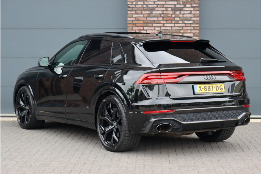 Audi Q8 4.0 TFSI RSQ8 Quattro Aut8 | 600pk | Audi Garantie | Keramisch | Carbon | B&O | Adaptive Cruise Control | Trekhaak | Panoramadak | Verwarmd Stuurwiel | Massage | Memory | Standkachel | Ventilatie | HUD |