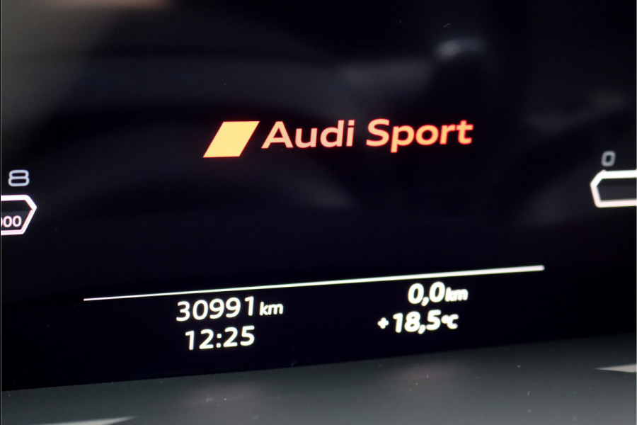 Audi Q8 4.0 TFSI RSQ8 Quattro Aut8 | 600pk | Audi Garantie | Keramisch | Carbon | B&O | Adaptive Cruise Control | Trekhaak | Panoramadak | Verwarmd Stuurwiel | Massage | Memory | Standkachel | Ventilatie | HUD |