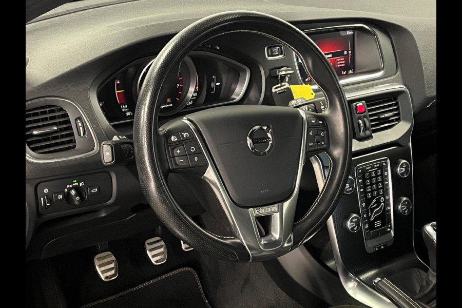 Volvo V40 2.0 T4 Business Sport | Cruise & Climate c. | Trekhaak | PDC | Navigatie | Leder/Alcantara