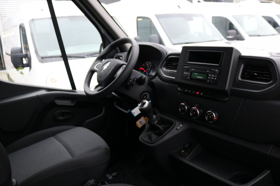 Renault Master 2.3 dCi 145pk Bakwagen met Laadklep Airco Zijdeur