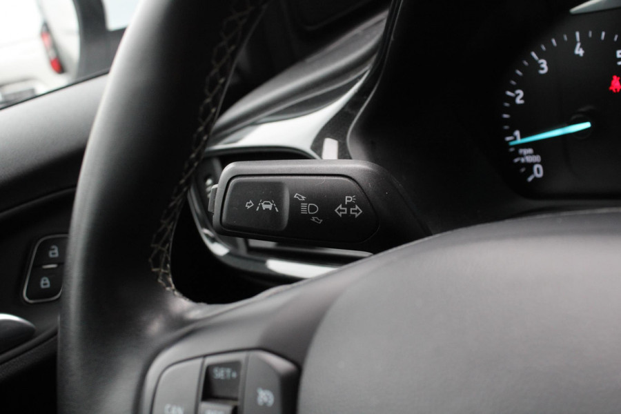 Ford Puma 1.0 EcoBoost Hybrid Titanium X | Trekhaak | Massagestoelen | Climate Control | Navigatie | Lichtmetalen Velgen | Parkeersensoren |