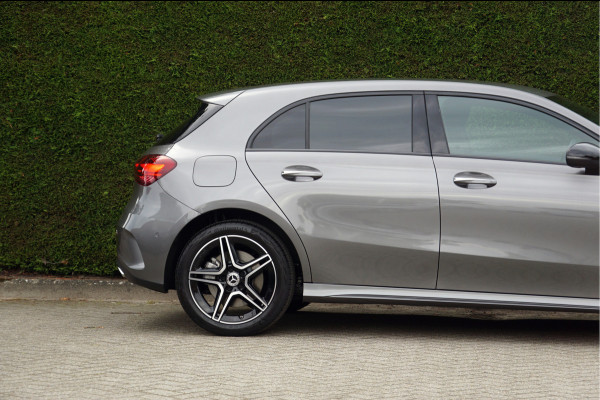 Mercedes-Benz A-Klasse A 250 e AMG Line Night Facelift | Trekhaak Keyless-Go Sfeerverlichting