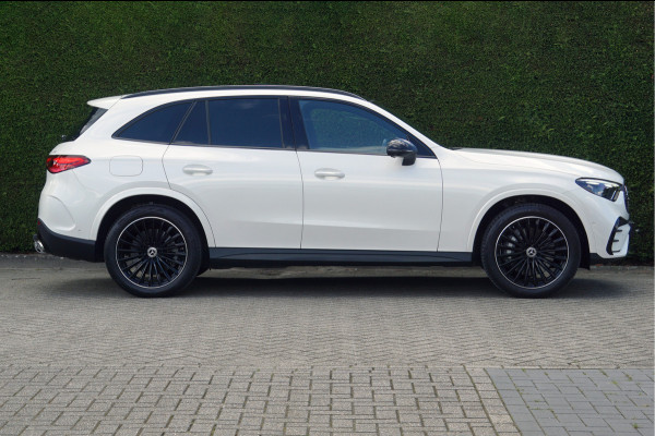 Mercedes-Benz GLC GLC 400 e 4M AMG Line | Achterasbesturing Luchtvering Pano Trekhaak Head-Up Distronic