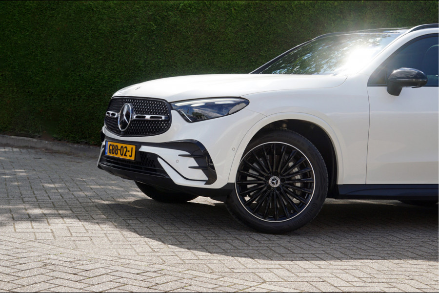 Mercedes-Benz GLC GLC 400 e 4M AMG Line | Achterasbesturing Luchtvering Pano Trekhaak Head-Up Distronic